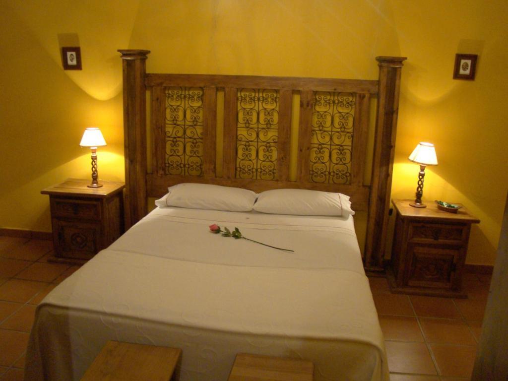 Finca Dehesa Tres Riveros Herrera de Alcántara Habitación foto